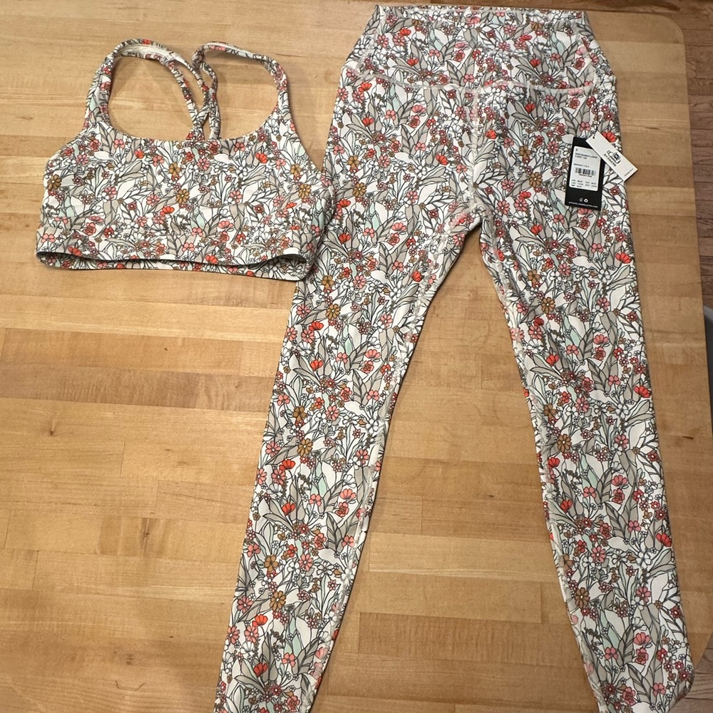Peloton Floral Patterned endurance Leggings and sports bra set